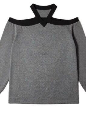 🔥 Dark gray top ith a super cool caged/cross strap front.